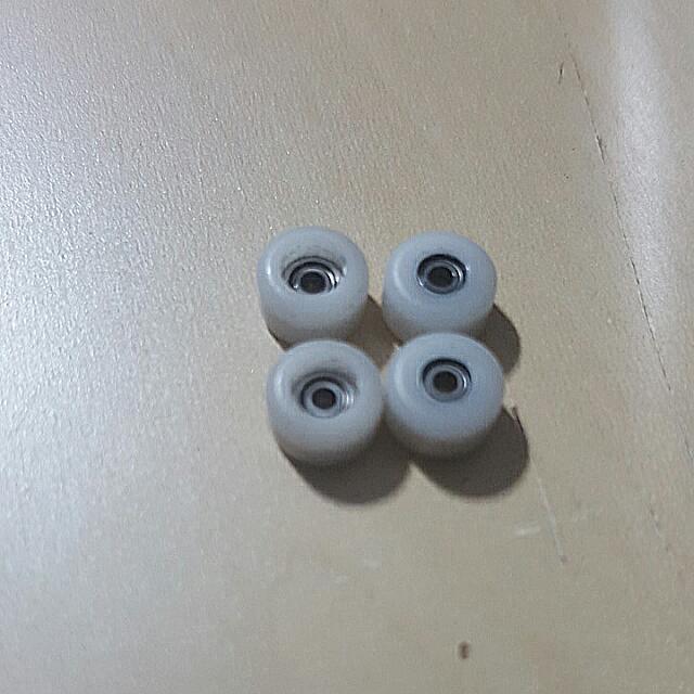 Fingerboard Dual Bearing Wheels, Hobbies & Toys, Toys & Games on Carousell