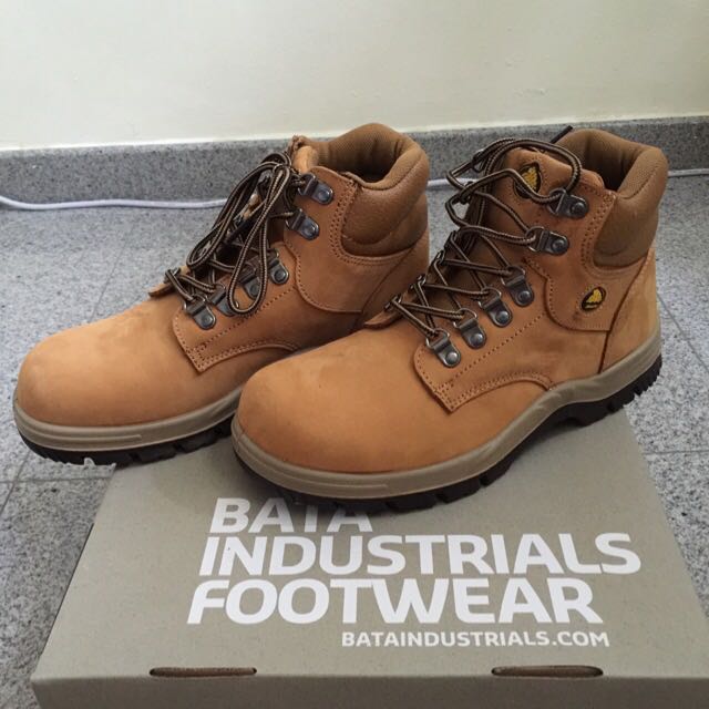 titan safety shoes