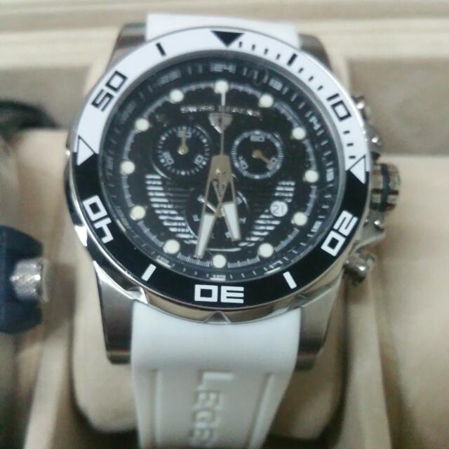 Swiss legend store avalanche watch