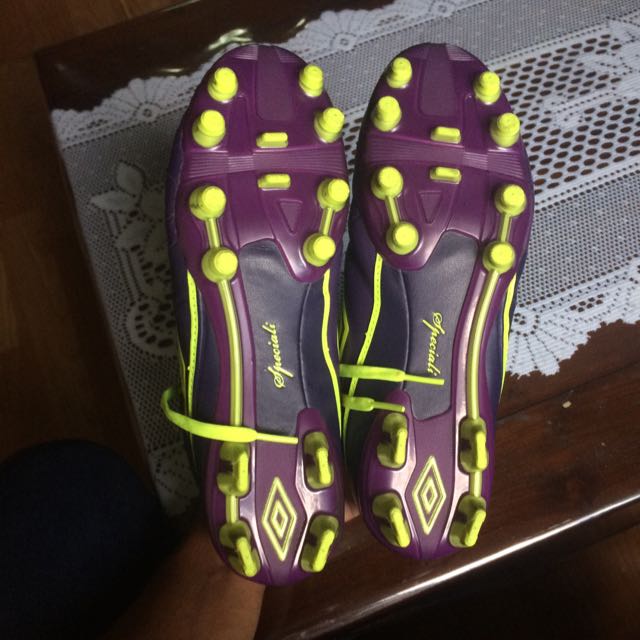 Umbro speciali 4 pro (leather), Sports Equipment, Sports & Games ...