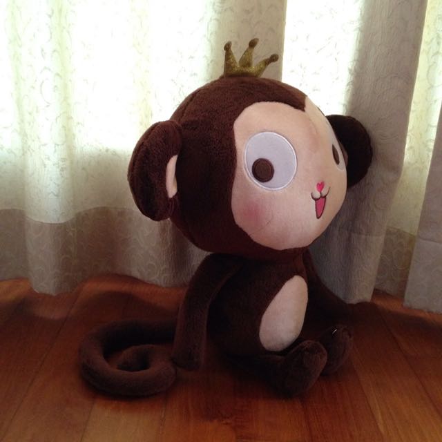 BN Big Cute Monkey Plush With Golden Crown, Hobbies & Toys, Toys & Games on  Carousell