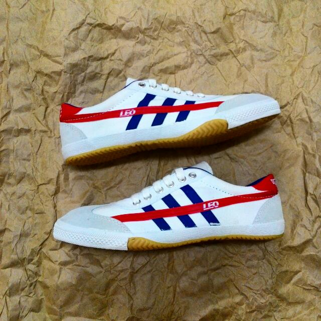 leo futsal shoes