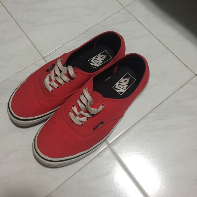 red blood vans