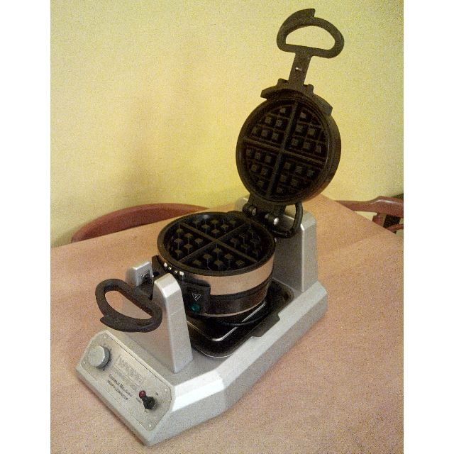 Waring Double Belgian Waffle Maker (Model WW200E), TV & Home Appliances