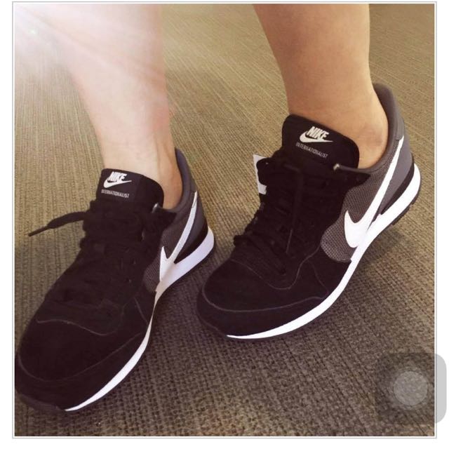 nike wmns international