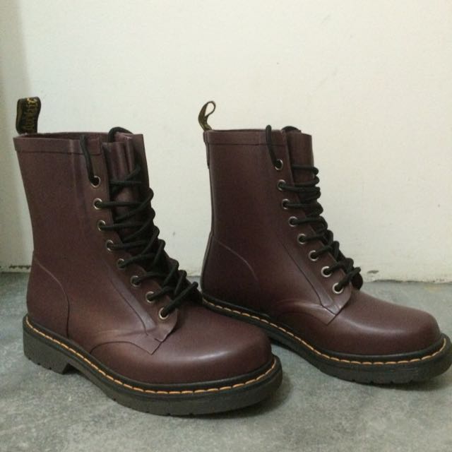dr martens drench boots