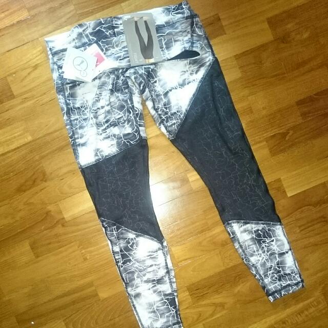 PUMA Clash Long Tights Men s Fashion Activewear on Carousell