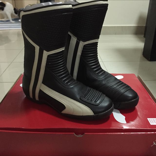 BNIB Puma riding boots Women s Fashion Footwear Sneakers on
