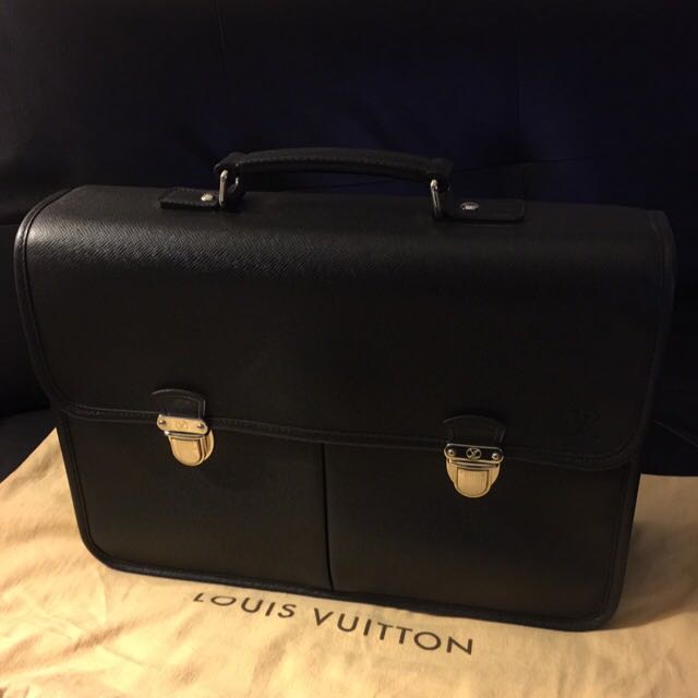 LOUIS VUITTON Business bag M32622 Anton Taiga Black Women Used