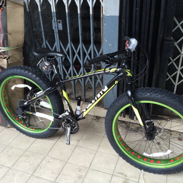 Volcano fat bike store
