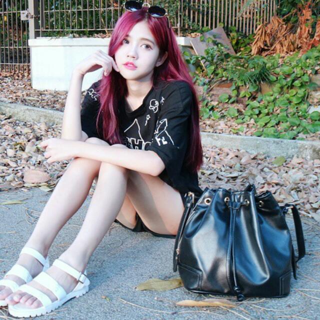 Bn Blogshop Wonderstellar Bucket Bag Zip Women s Fashion Bags