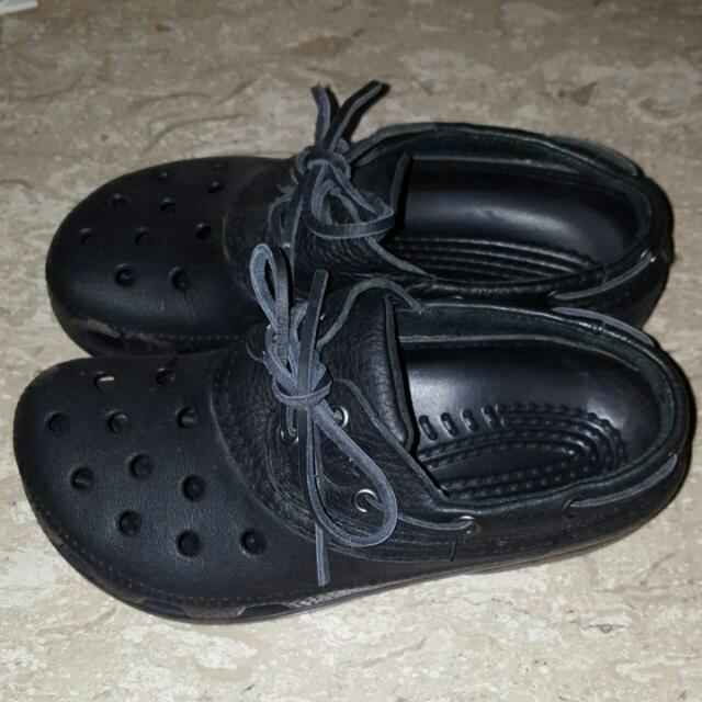 croc islander boat shoes