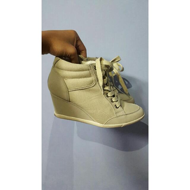 Gold top wedge sneakers
