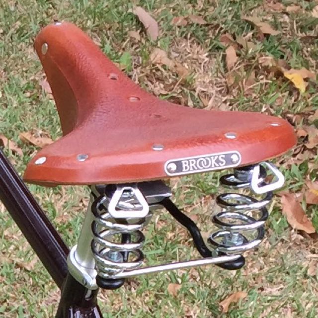 Brooks B67 Honey very Good Condition Sports Equipment