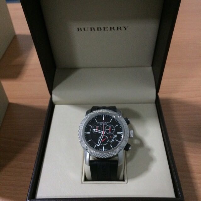 Burberry Men s BU7700 Endurance Black Chronograph Watch Near Brand New Mobile Phones Gadgets Wearables Smart Watches on Carousell