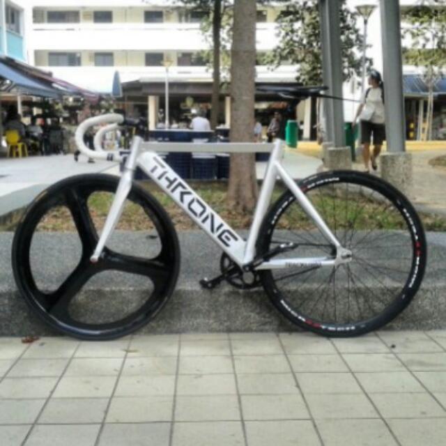 throne fixed gear bike