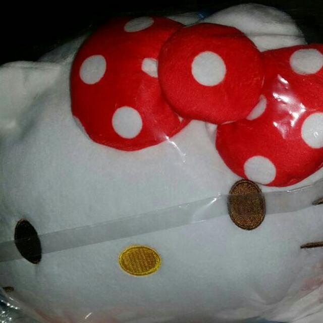 Hello Kitty Bolester (Category: Plushies & Soft Toys) located in Singapore. Submitted by angelangelx (Listing ID 34251532, Image 1). Description: Hello Kitty Go Around Brand New with Original Packaging Hello Kitty Bolester is exclusively won from Lucky Ribbon Game Booth Get yours now or give to your love ones as gift!.