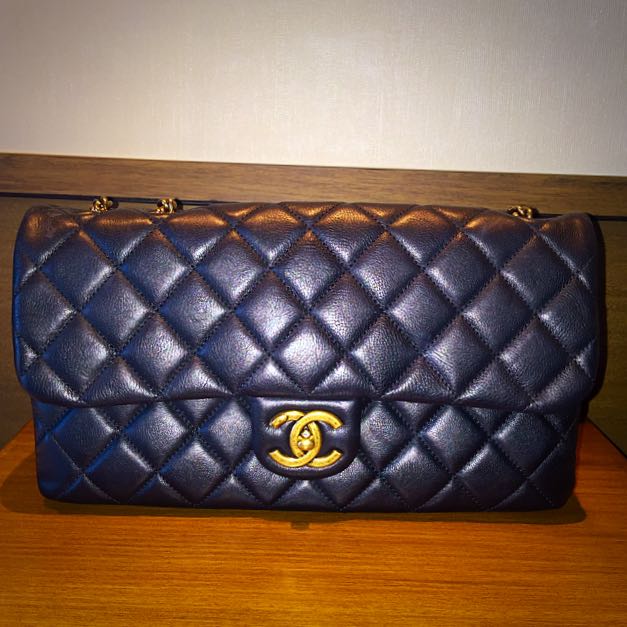 Chanel cc crown flap bag hot sale
