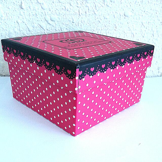 BN Daiso Gift Box, Women's Fashion, Jewelry & Organisers, Accessory