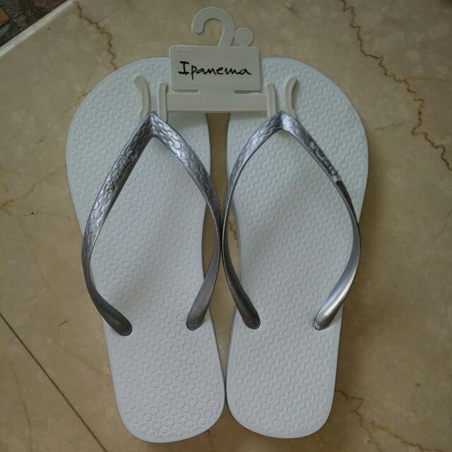 Almost New Ipanema Silver Slippers From 