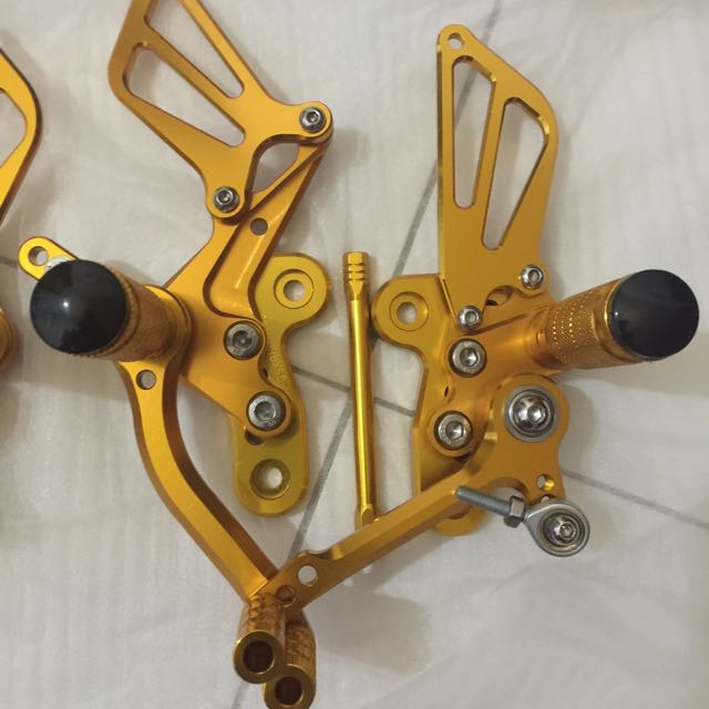 SUZUKI HAYABUSA ADJUSTABLE REARSETS 9917, Car Accessories on Carousell