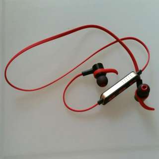 (BNIB) Sports Ear Piece