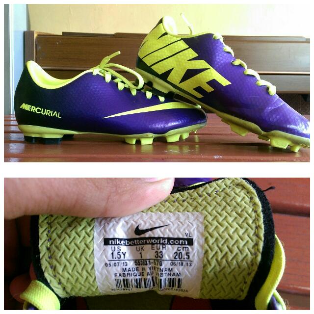 Mike's sports hot sale soccer boots