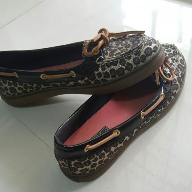 leopard print sperry