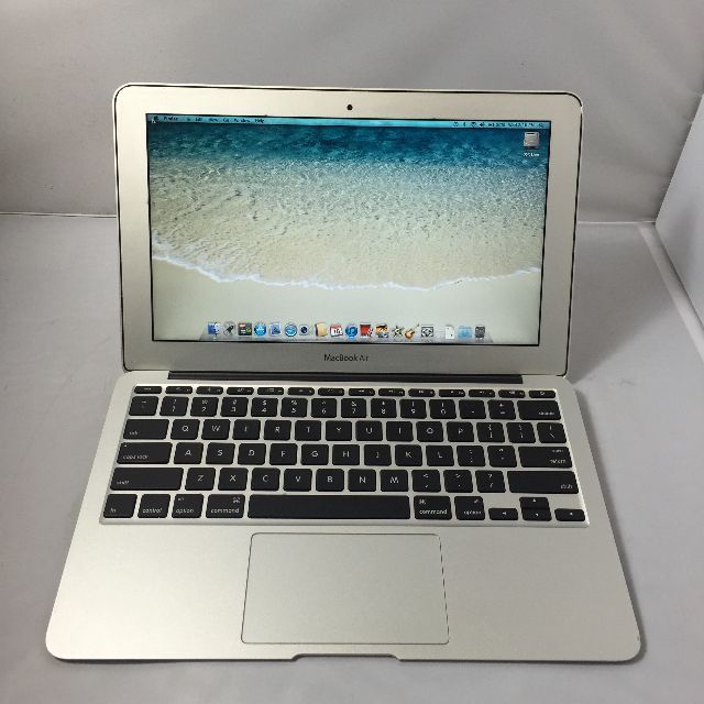 Reserved Apple Macbook Air 11 Core 2 Duo A1370 Late 10 Pre Owned Electronics On Carousell