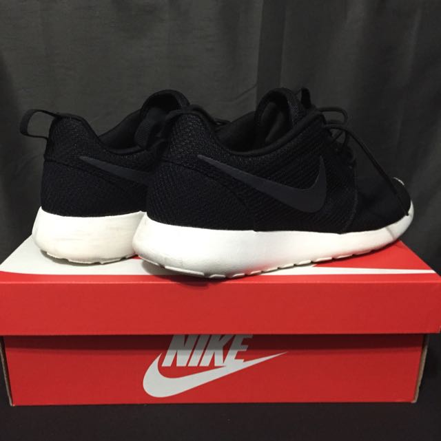 authentic roshe run