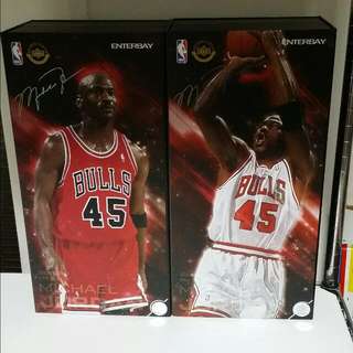 Enterbay RM-1055: NBA - Michael Jordan Series 2 #23 Black Jersey 8th  Anniversary Edition