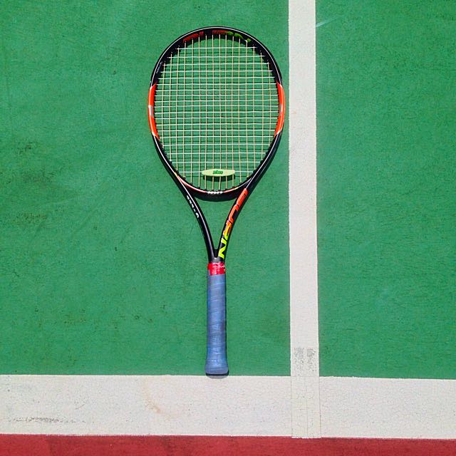 Raquette Wilson Burn 100 - Taille De Manche 2 (4 1/4) - Occasion