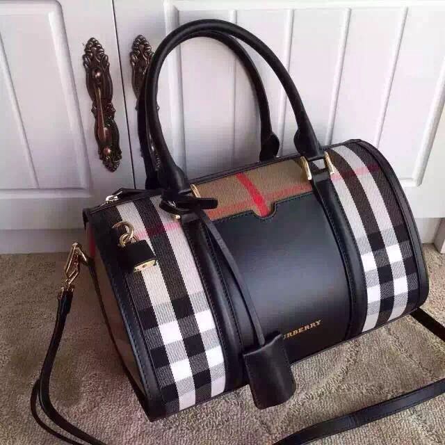 Vintage burberry bag (authentic), Luxury, Bags & Wallets on Carousell