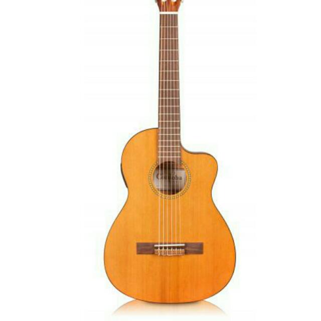 Cordoba la sales playa guitar