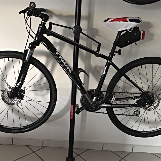 Trek 8.3 new arrivals ds hybrid