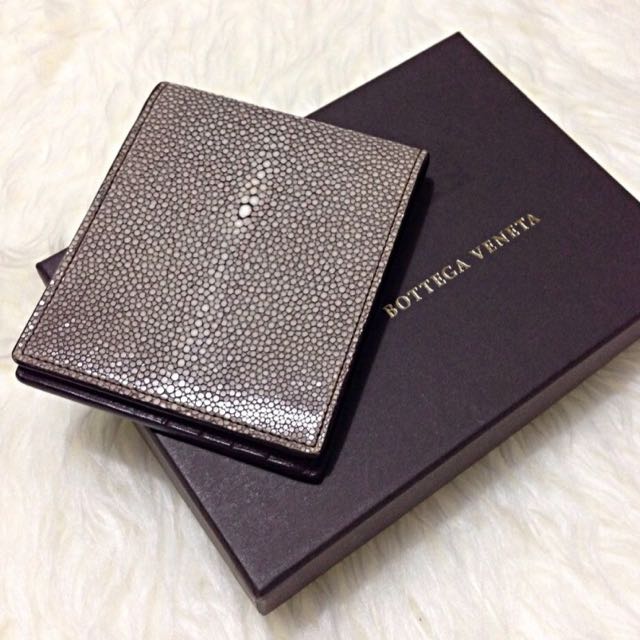 Bottega veneta stingray wallet store