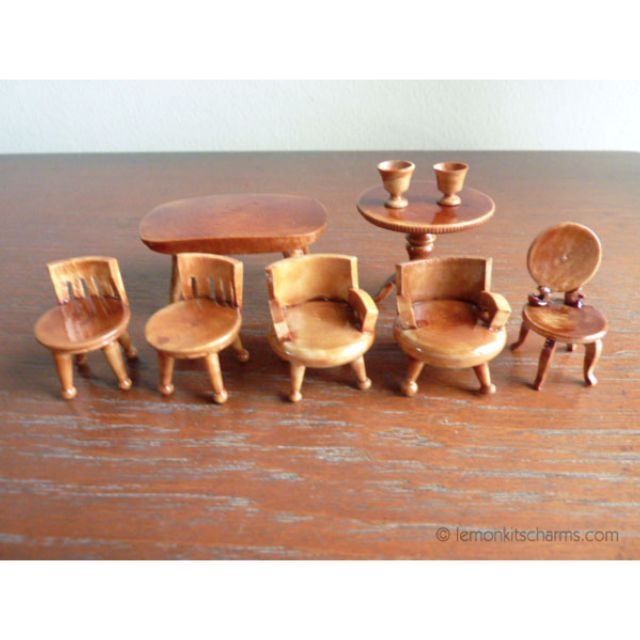 miniature dollhouse chairs