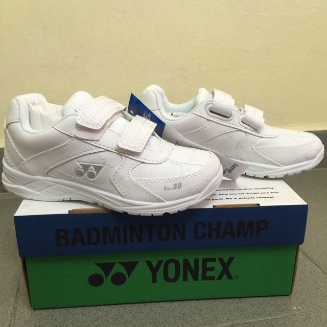 Yonex cheap school shoes