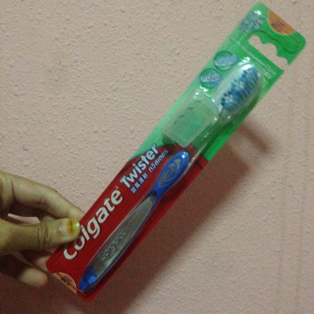 colgate twister toothbrush