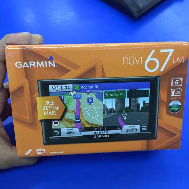 Garmin 67LM Car 6inch Navigation GPS With Foursquare + SINGAPORE