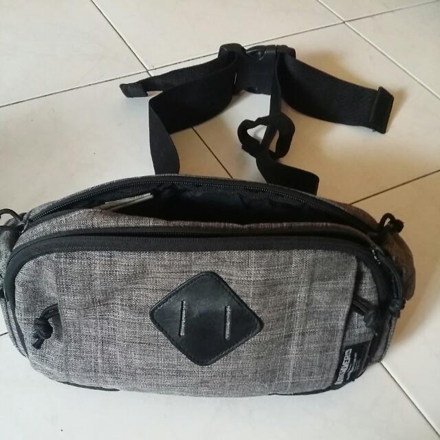 Quiksilver on sale sling bag