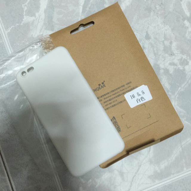 iPhone 6plus Casing (Category: Networking) located in Singapore. Submitted by angelinetan93 (Listing ID 35646499, Image 1). Description: .