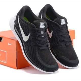 Nike Free 5.0 透氣跑鞋 運動慢跑鞋 黑白 男女鞋款