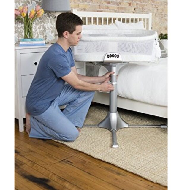 Reserved New Swivel Sleeper Halo Bassinest Cosleeper