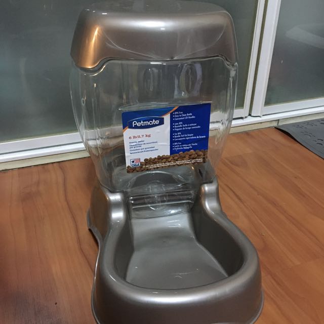 Petmate Pet Cafe Feeder 6 Lbs 2 7kg Pet Supplies On Carousell