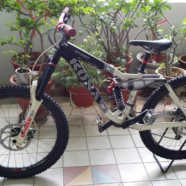 kona stinky 08