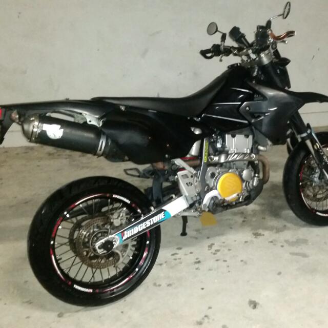 Suzuki best sale drz400sm price