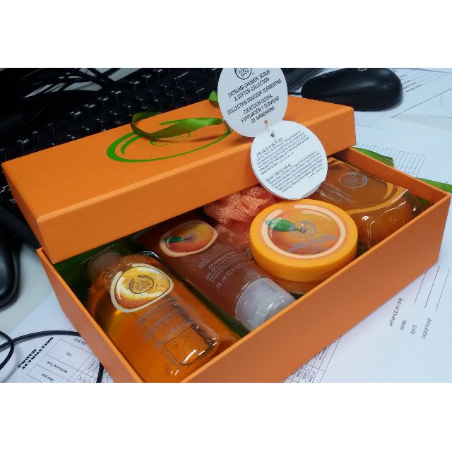 The Body Shop Satsuma Shower, Scrub & Soften Collection, Beauty