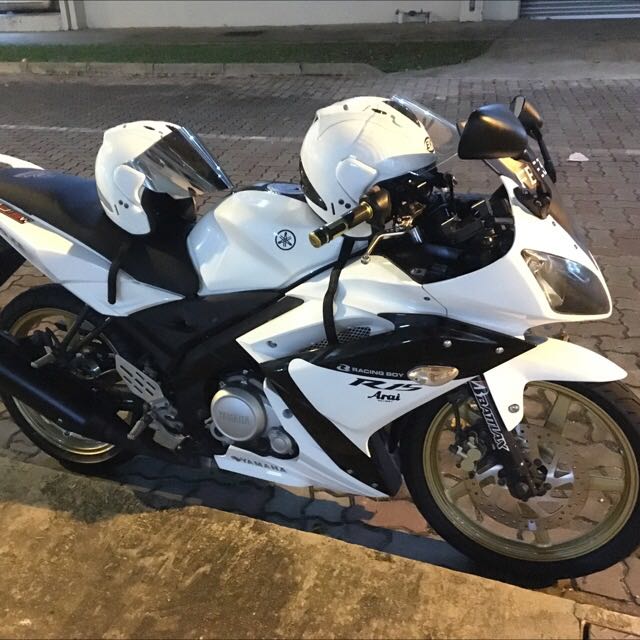 R15 v1 best sale white