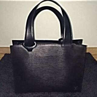 Louis Vuitton EPI Leather Handbag (Rare)